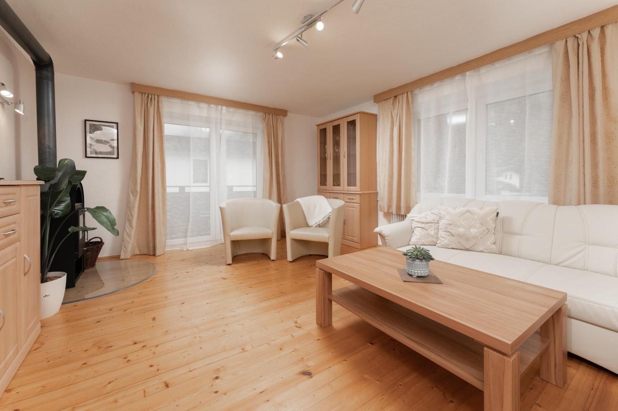 Haus Attos Apartment Umhausen Bagian luar foto
