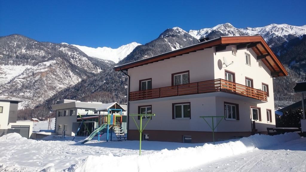 Haus Attos Apartment Umhausen Bagian luar foto
